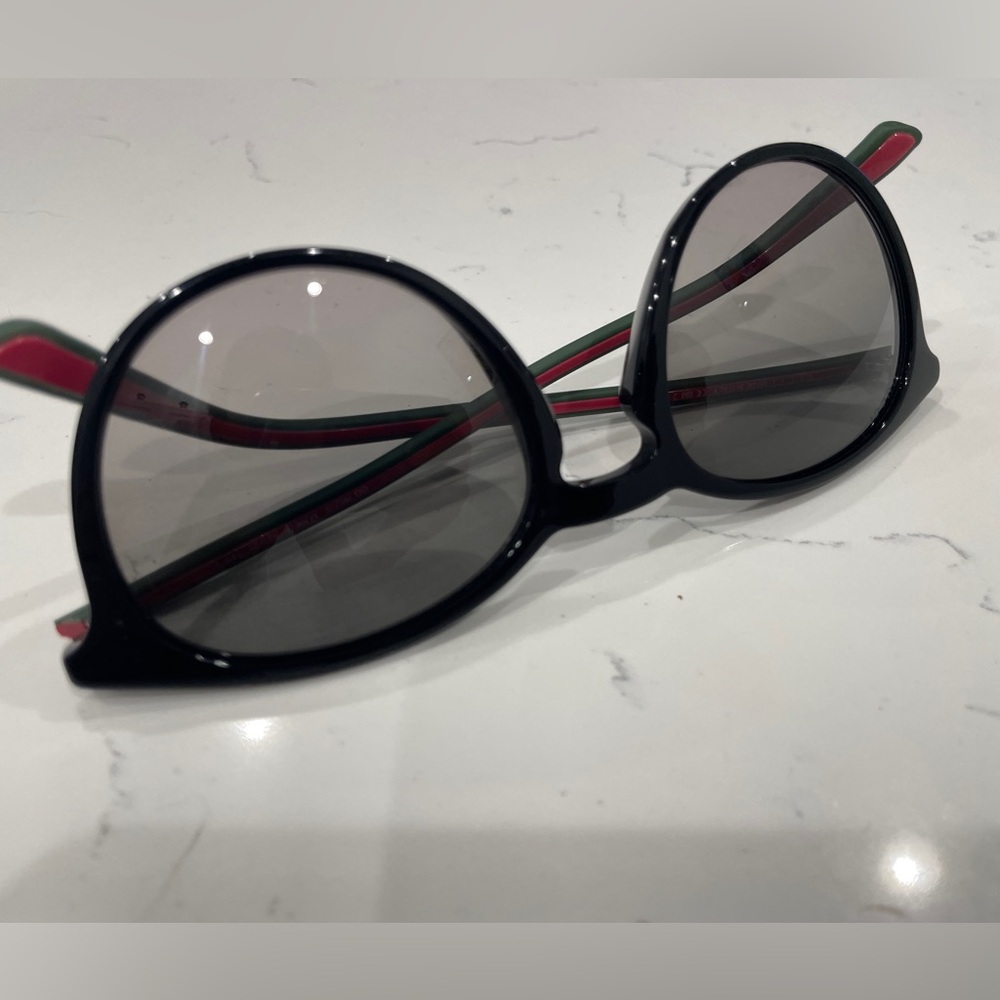 Black Gucci Sunglasses